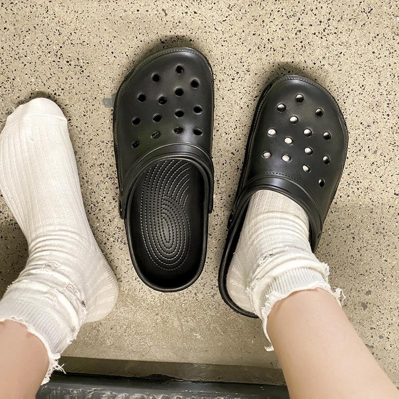 Hole Shoes Students Wear Simple Waterproof Breathable Sandals Cartoon Versatile Cute Seaside Beach Non-slip Cool Slippers