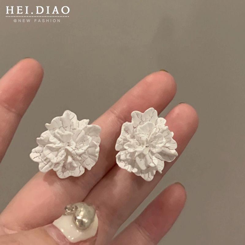 Pearl Asymmetrical Earrings: Elegant Autumn/Winter European & American Style