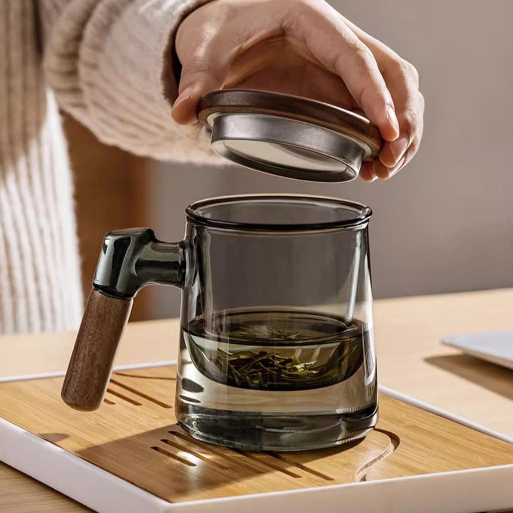 Glass Teacup with Wooden Handle Flowering Tea Diffuser Filter Cup
