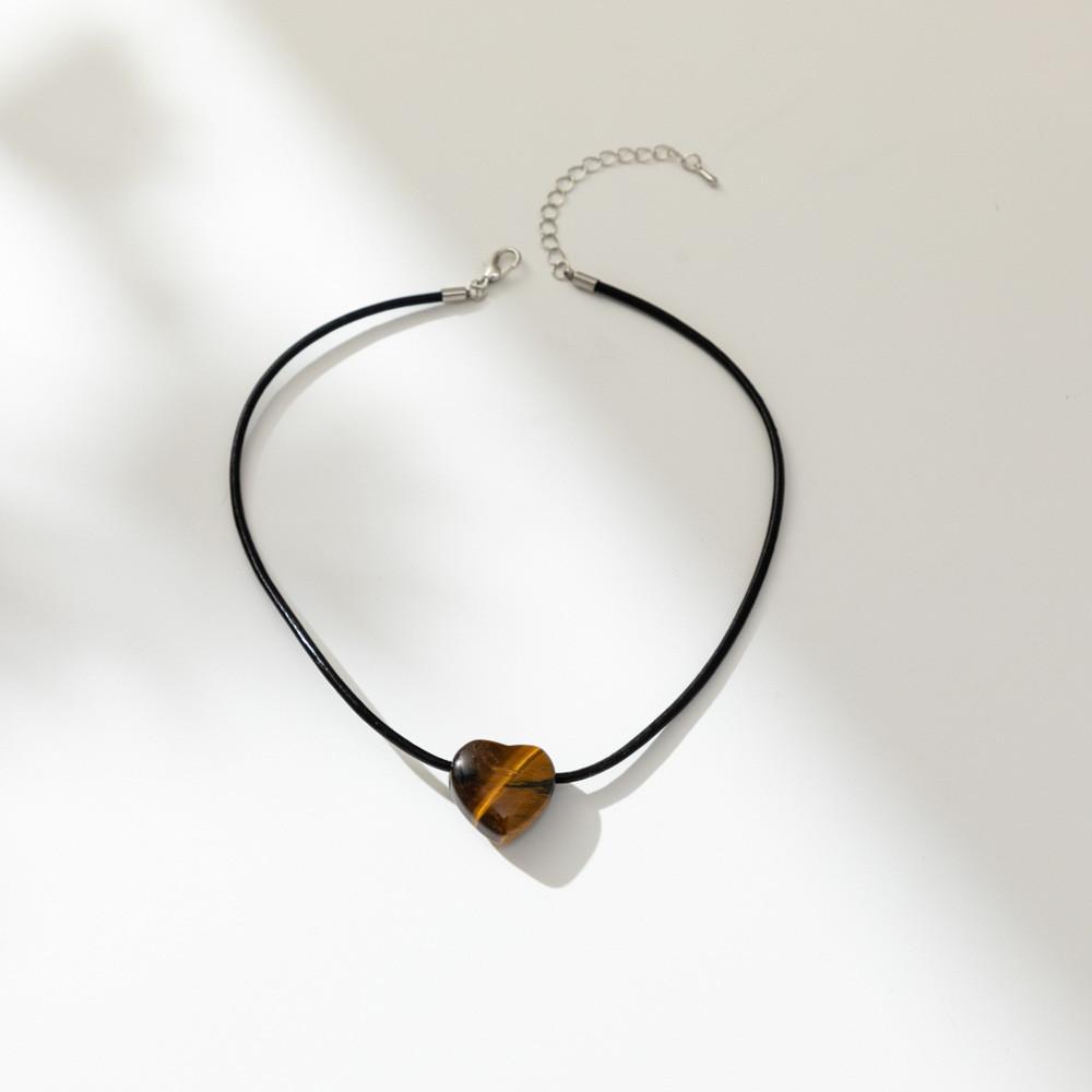 

Stylish Geometric Heart Pendant Necklace For Women In Elegant Black Green Pink чорний