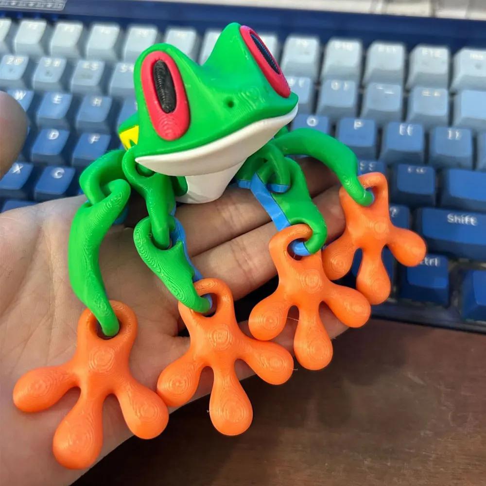 Stampa 3D Simulazione Rana di Fiume Articolata Rana Mobile Ornamenti Cucina Decorazione Casa Ufficio Animale Scrivania Giocattolo Magnete per Frigorifero