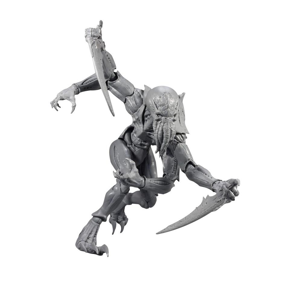 McFarlane Toys Warhammer 40,000 Ymgarl Genestealer Artist Proof 7-Inch Action Figure with Accessories