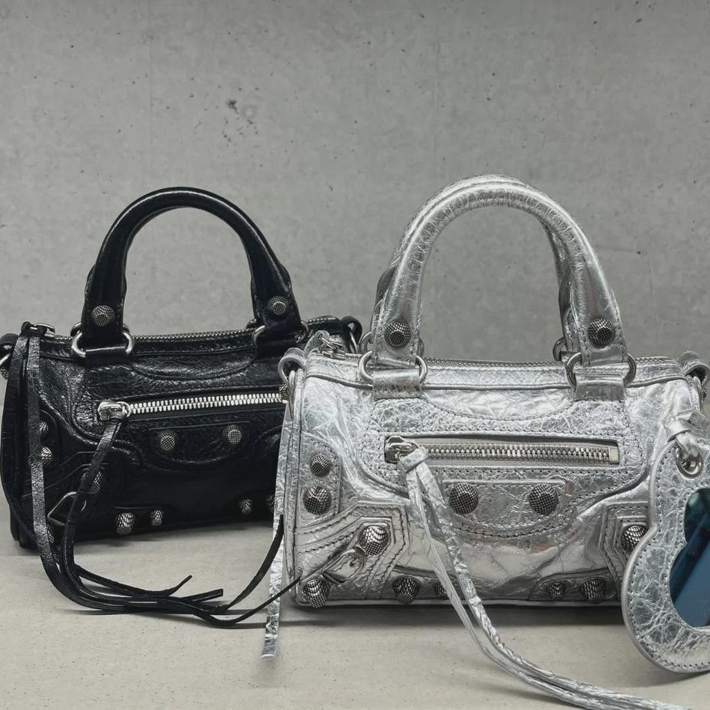 „Noutăți 2024”: Geantă mini de bowling la modă, inspirată de motociclete, pentru femei