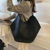 Borsa Tote Retro Autunno 2025 da Donna - Grande Capacità, Versatile, alla Moda, da Spalla e a Mano