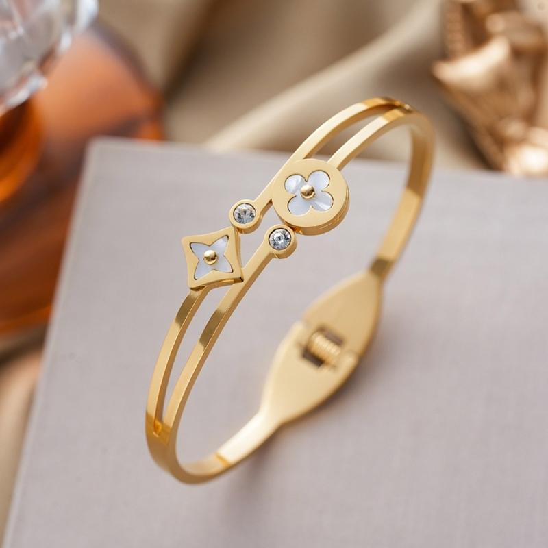 Elegant 4-Leaf Grass Design Ti Steel Bangle Wrist Bracelet For Women Men Secure Lock Lightweight Everyday Wear