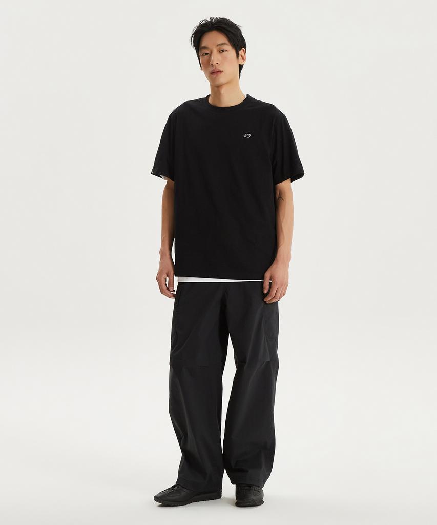 Nyuballanseu Nbneg21203 / Uni Essential Small Logo Short Sleeve T-Shirt (Black)