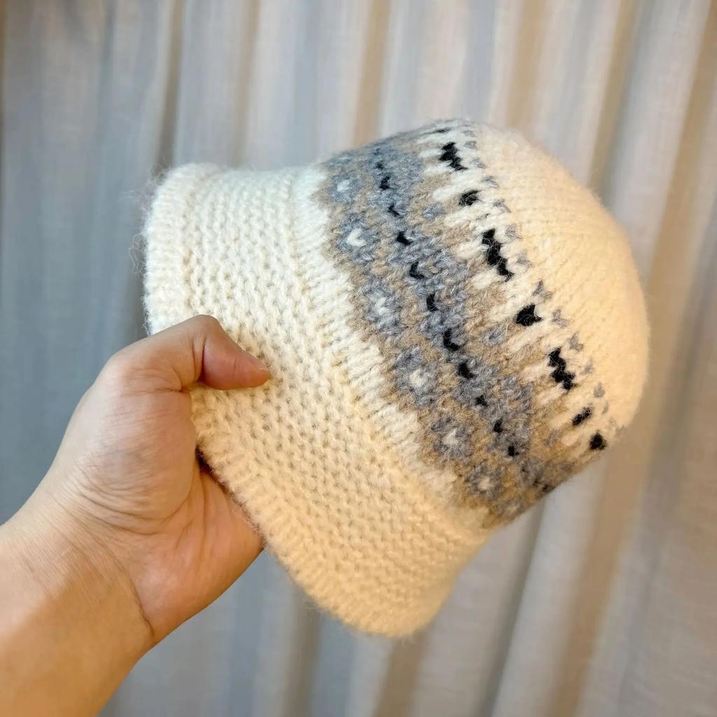 Koreanischer Stil Handgestrickte Jacquard-Wollmütze Damen Herbst Winter Warm Bequem Vielseitig Gesicht-Betonend Kleine Fischerhut