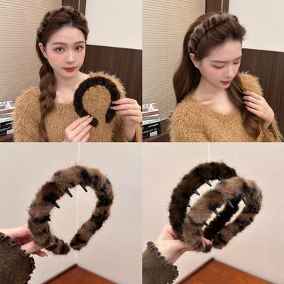 Neues Plüsch-Haarband mit Leopardenmuster Retro Braunes Haarband Mode Flauschiges Rutschfestes Zähnchen-Haarband Coole Mädchen-Haaraccessoires