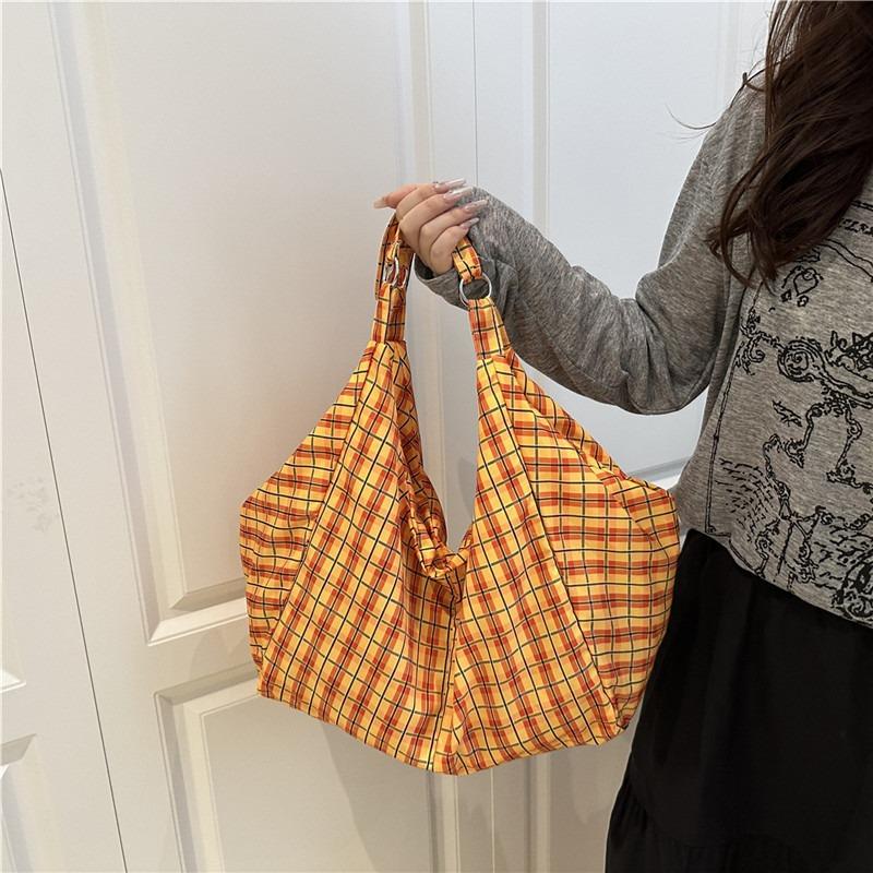 Retro black and white zebra pattern large capacity tote bag women's lazy wind wrinkled casual handbag contrasting color shoulder bag