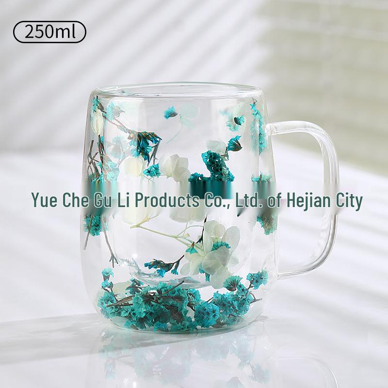 

Double-Layer Heat-Resistant Glass Cup with Dried Flowers and Handle, Comes with Straw for Milk, Tea, or Coffee. White Box with Bubble Bag