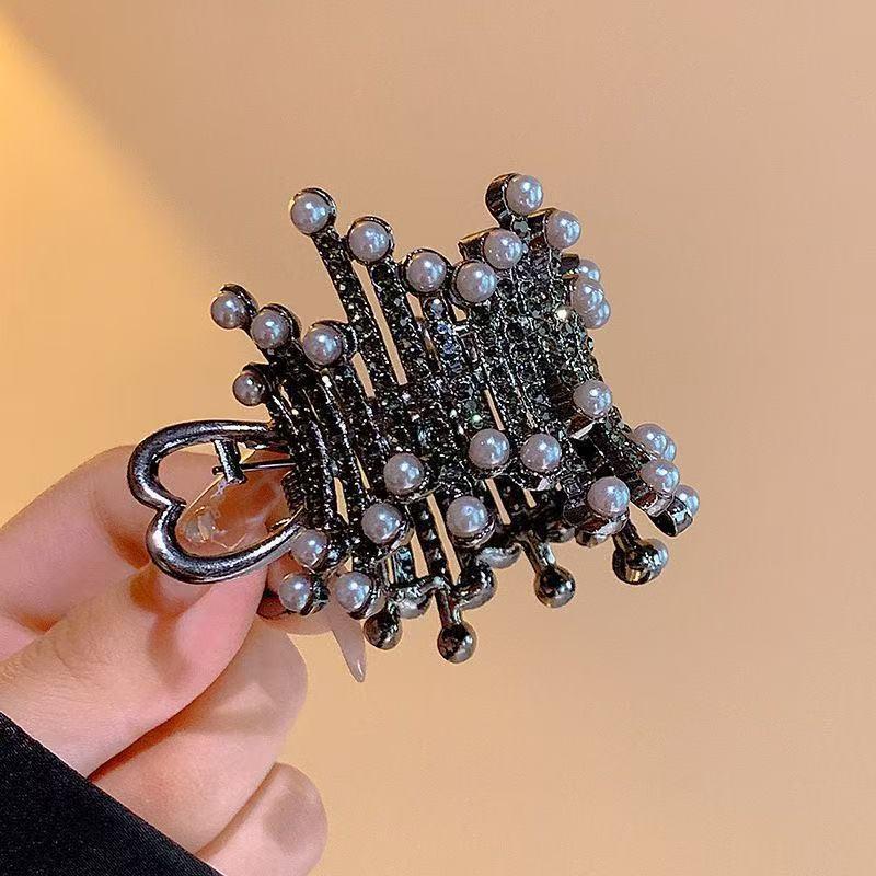 Versatile Rhinestone Ponytail Clip - Stylish Light Luxury Hair Accessory for Summer