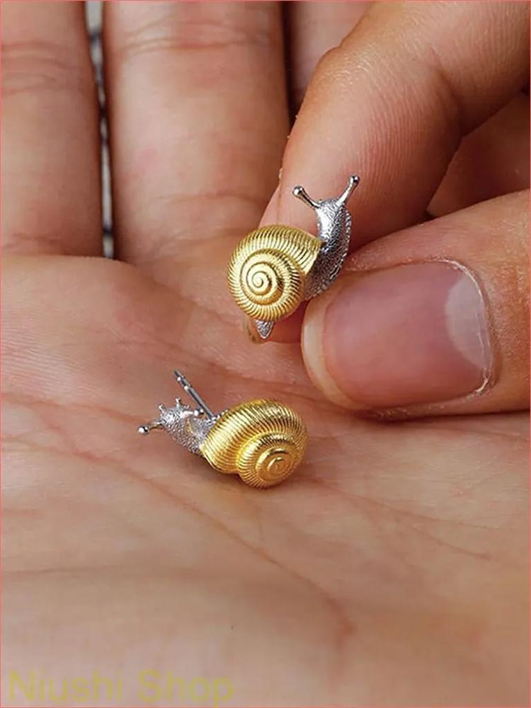 -shaped Earrings, Luxurious And Sophisticated Earrings, Trendy Stud Earrings With A Retro Feel.