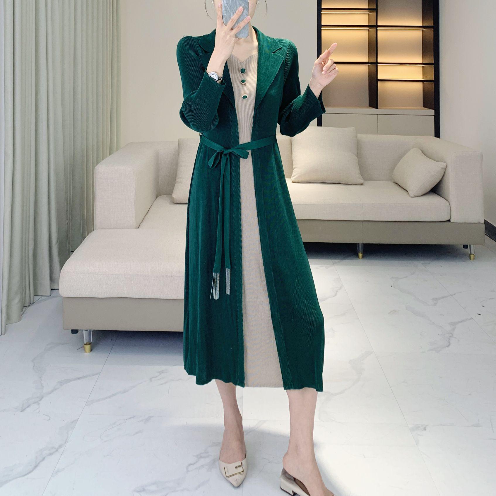 

Шикарное двухпредметное платье большого размера с цветными блоками и завязками, свободного кроя, длинное - Коллекция Весна 2025 One Size [90-150 jin] зелёный