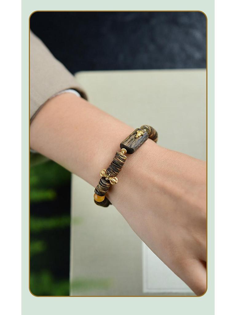 Amber Round Bead Bracelet with Natural Agarwood and 925 Silver Inlay