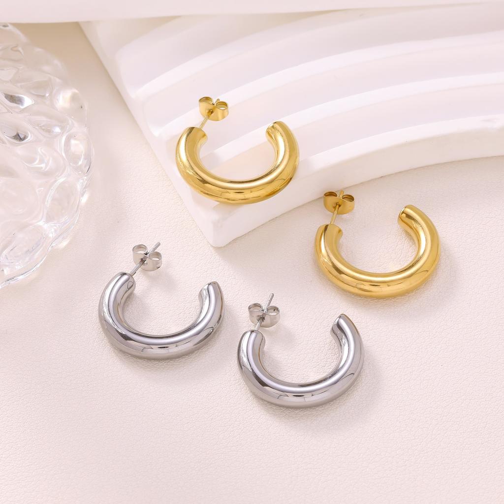 European and American stainless steel C-shaped earrings, high-end fashion and versatile earrings, temperament trend INS stainless steel stud earrings