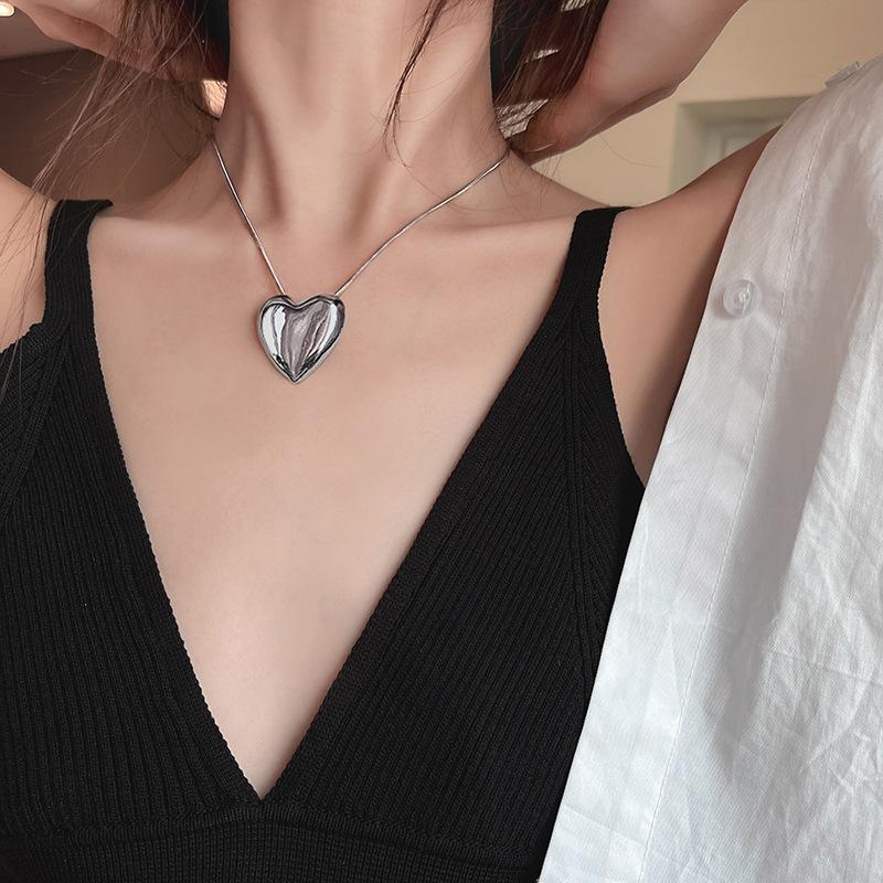 Big Love Necklace Pendant Personalized Female Hip Hop Simple Cold Style Fashion Collarbone Chain Neck Chain