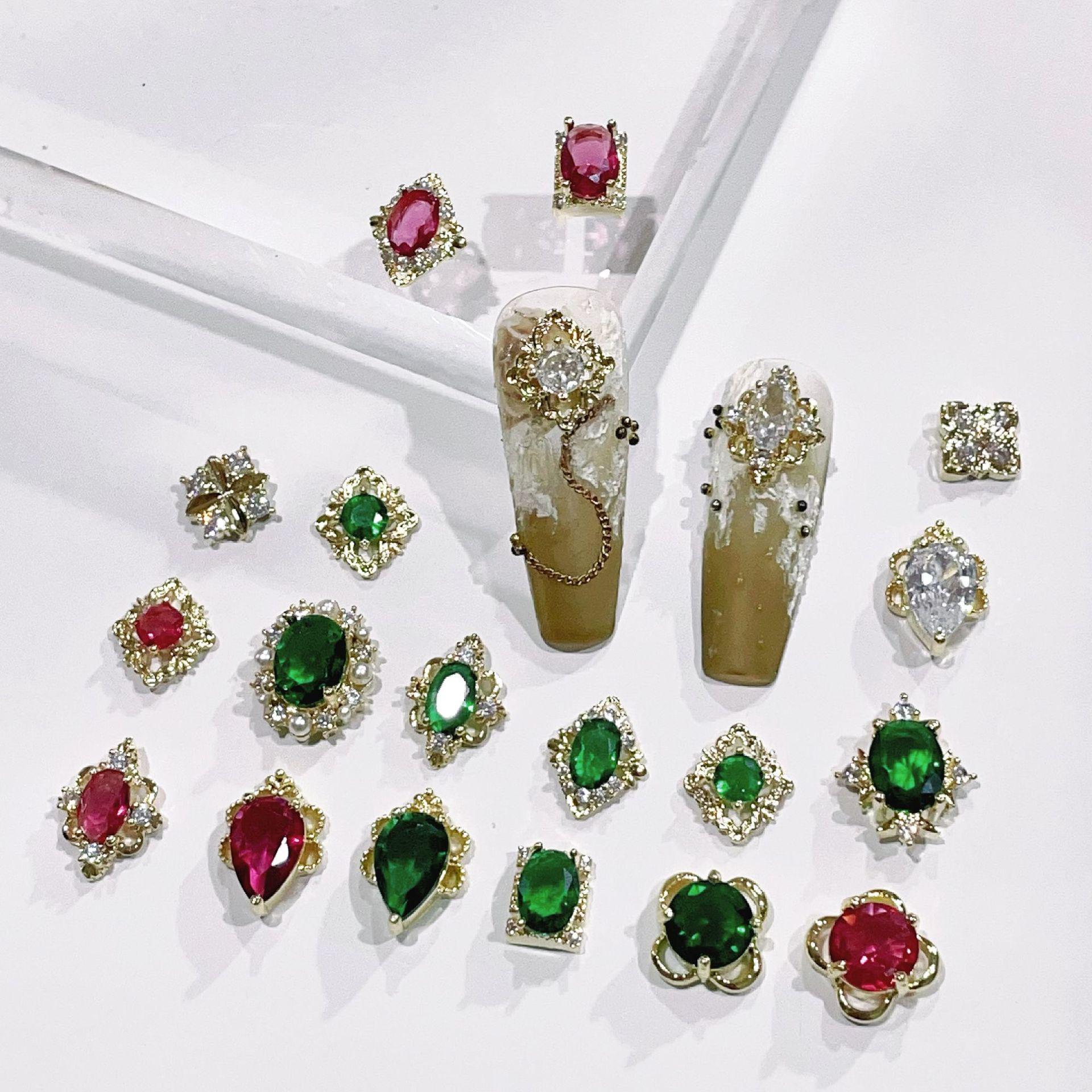 

Emerald Green Retro Court Style Zircon Nail Art Jewelry