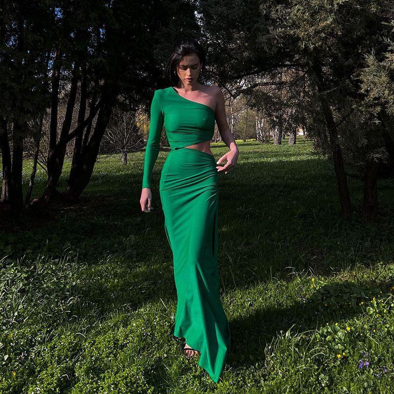 

Foreign Trade Women clothes New Fashion Sexy Sloping Shoulder Single Sleeve Pleat Open Waist Split Mid-Length Women Green L