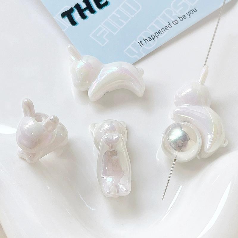 

DW64 5Pcs Solid Color Cream Like Cute Bunny Acrylic Straight Hole Beads DIY Makes Charm Jewelry Trend Bracelets Accessory 5pcs