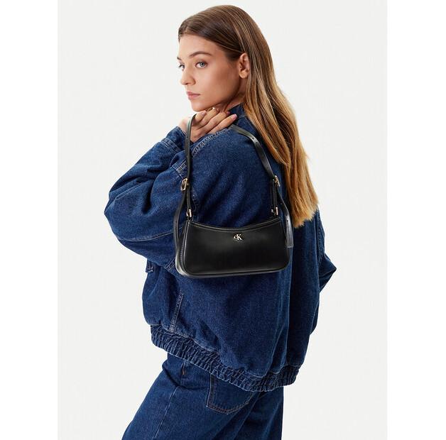 Сумка Calvin Klein Ck Small Shoulder Bag One Size 18990₽