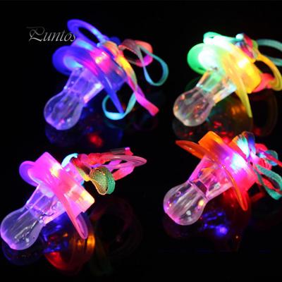 Il LED lampeggiante si illumina con cordino per fischio a forma di capezzolo, concerto, tifo, favore