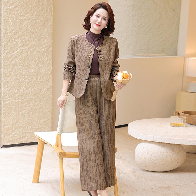 Spring 2026 Stylish Suit: Mother's Day Top & Jacket Set for Middle-Aged Women
