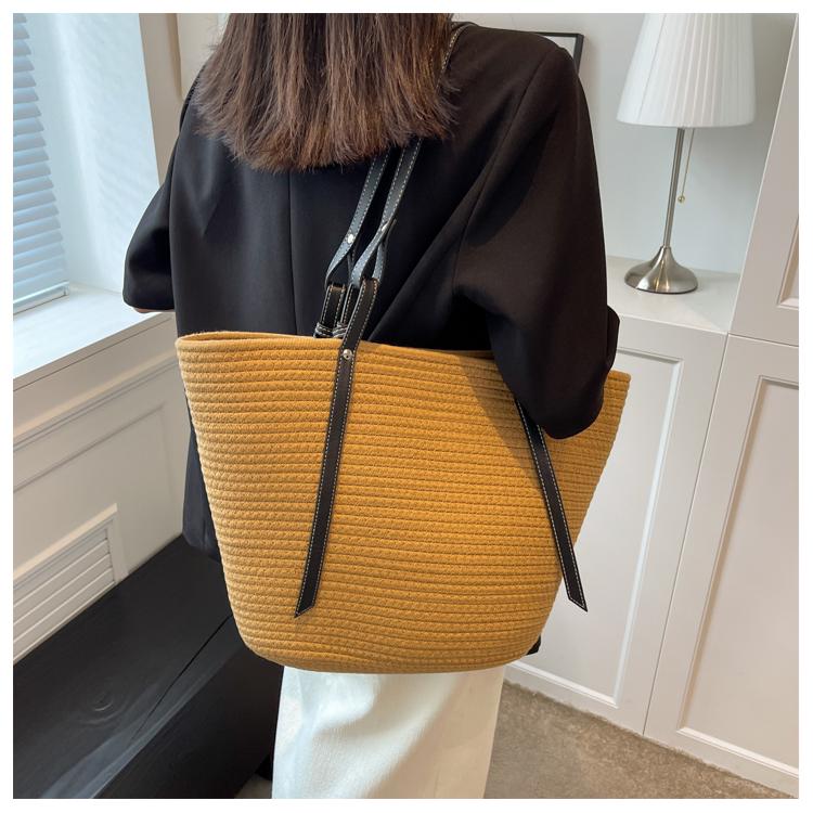 Women's Large Capacity Straw Woven Shoulder Tote Bag - Summer 2025 New Style