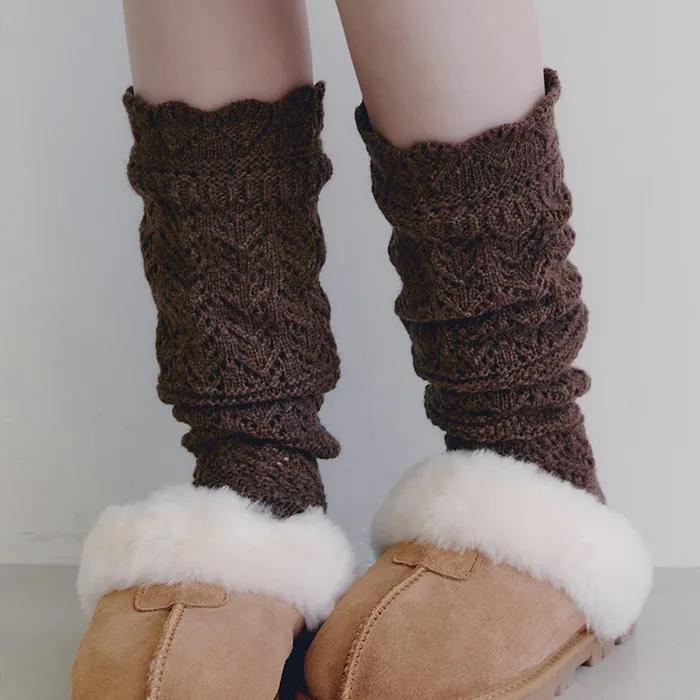 Knitting knee socks 4 colors