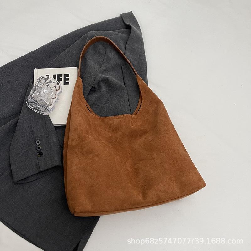 

Deerskin velvet underarm commuter big bag women s 2025 new retro tote bag autumn casual large-capacity underarm bag