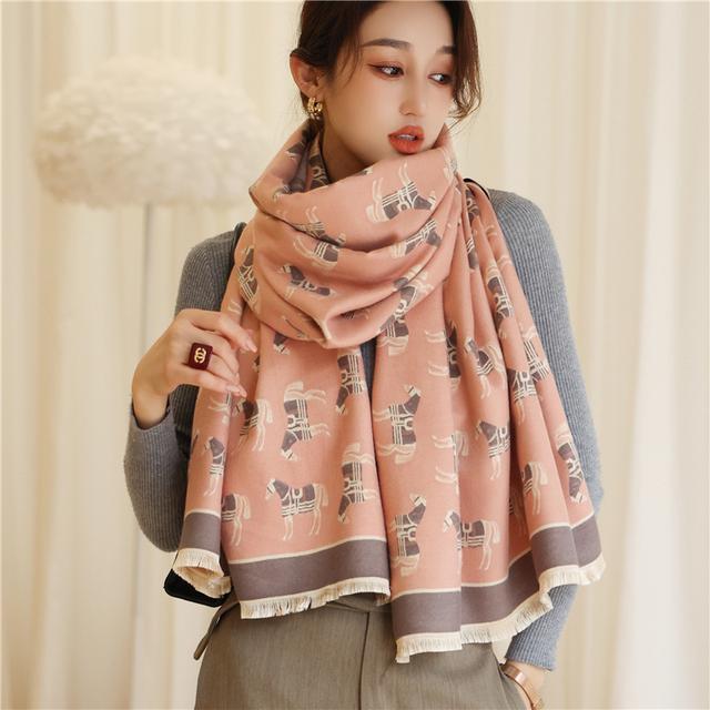 

Розкішний кашеміровий шарф Зима Жіночі Шалі з пашміни Тепла ковдра Обмотки Жіночий пуляр Бандана Брендові товсті шарфи з принтом 200x65cm