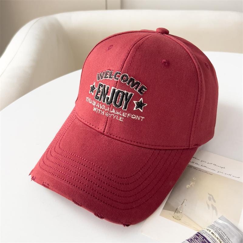 New Three Dimensional Embroidered Letter Baseball Hat for Women In Spring and Summer Fashion Versatile Sun Protection Baseball Cap Showing Small Face