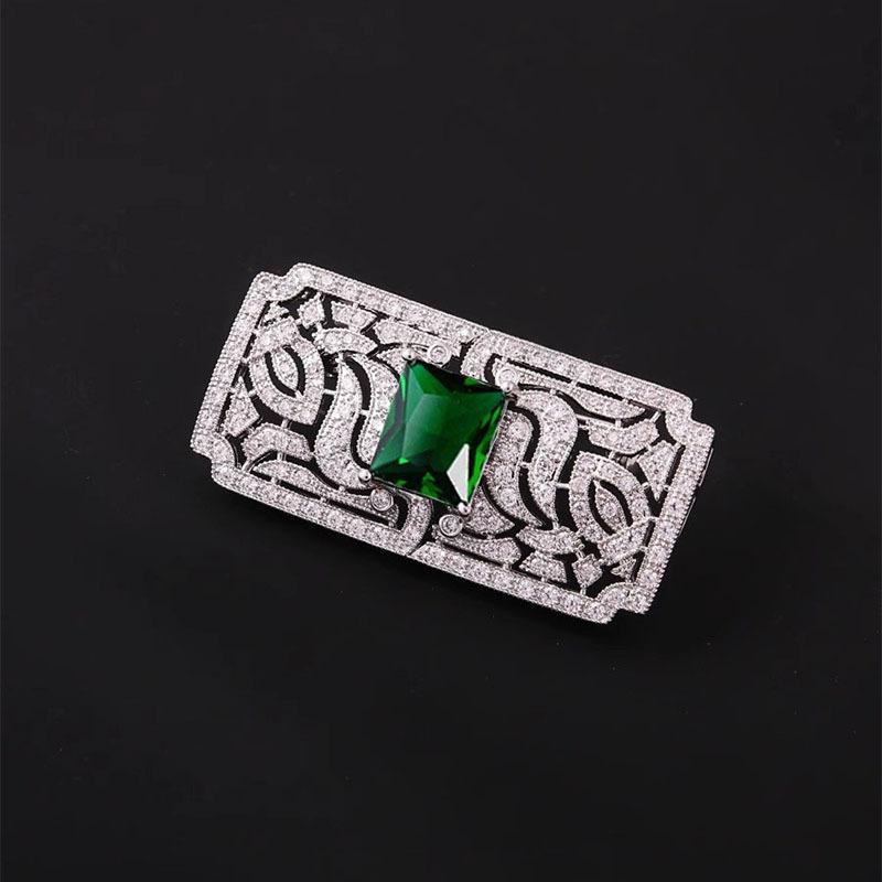 Retro Hollow Engraved Square Suit Brooch Women'S Light Luxury High Sense Exquisite Temperament Coat Brooch Accessories