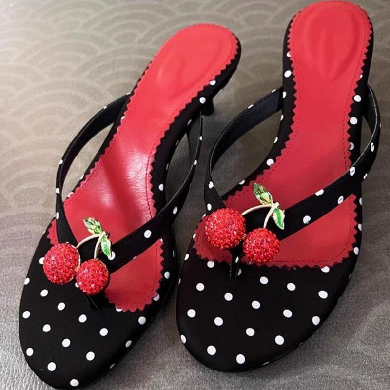 New Polka Dot Pinch Sandals Women's Non-slip Soft Bottom Cherry Flip-flops Versatile Casual