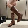 Feiern Sie Retro Nieten Lange Stiefel Damen Niedriger Absatz Cowboy Western PU Leder Kniehoch Gothik Neue Damenschuhe Vintage Braun Botas