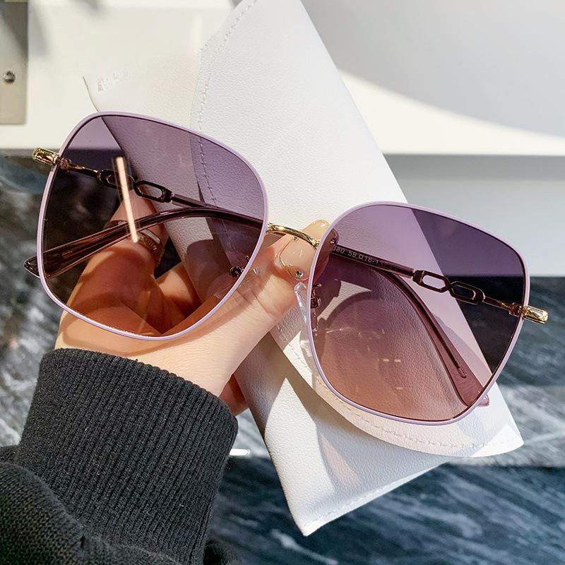 New sunglasses women's sunscreen UV protection metal box light luxury versatile simple high-end face sunglasses