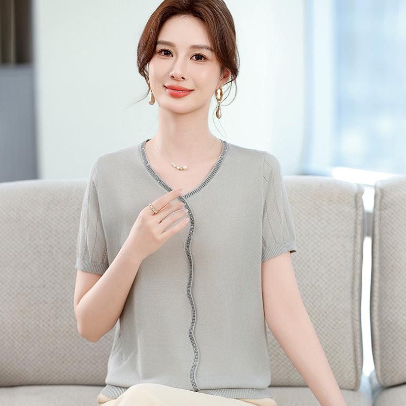 

2026 Stylish Ice Silk Short Sleeve T-shirt for Moms - Summer Fashion for Middle-aged and Elderly Women, Perfect for Mother s Day. 2XL (120-140 lbs)