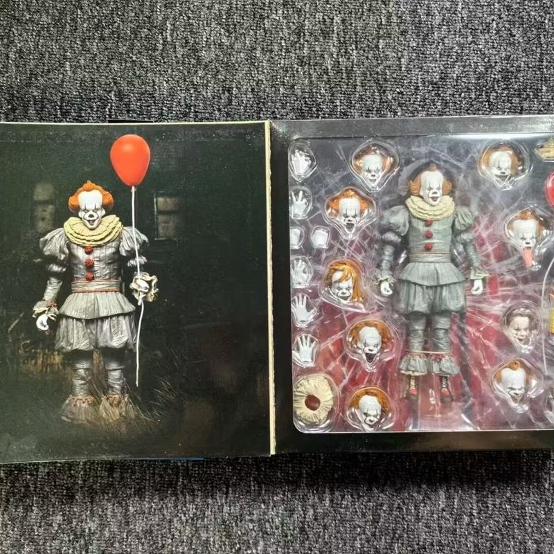 NECA IT Pennywise Deluxe Edition 7 Actionfiguren Ultimate Horror Sammlermodell Schreibtischornament Überraschungsgeschenk Spielzeug Entwickelt für Jungen