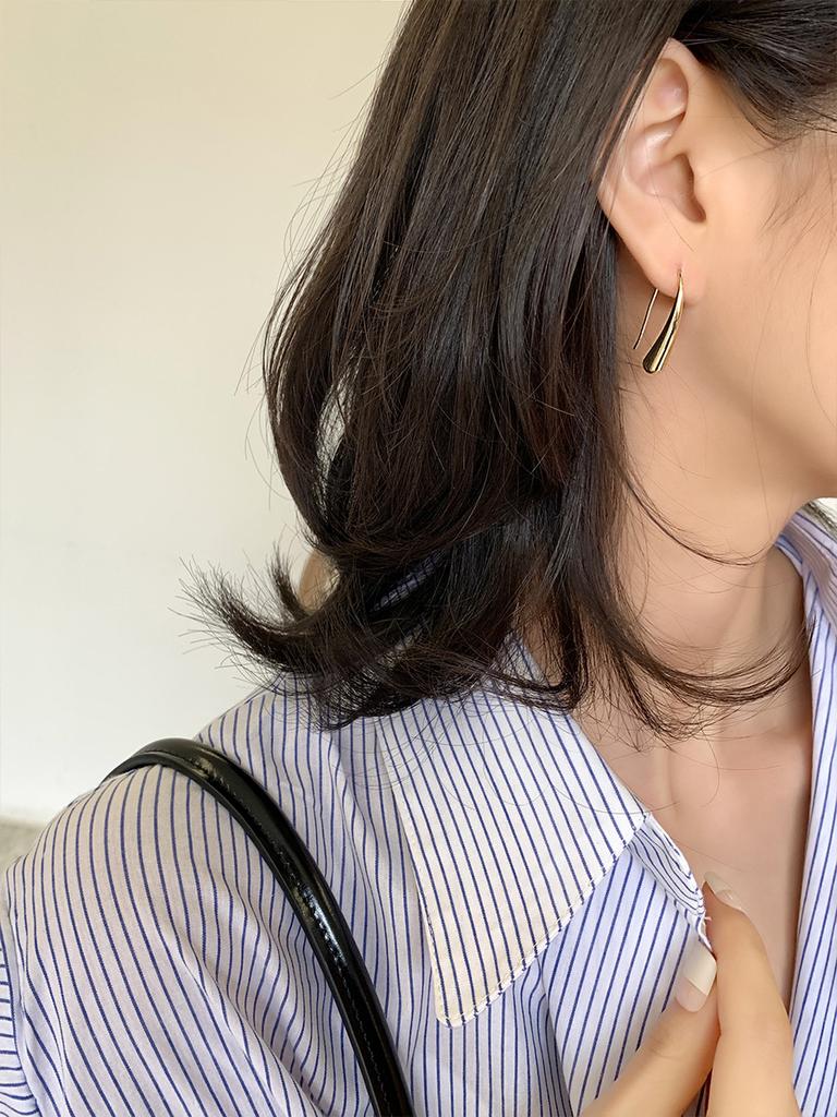 Temperament Minimalist water drop stud earrings Simple cold wind earrings Earrings that do not need to be removed when sleeping