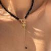 Neue unregelmäßige Choker-Halskette mit Vintage-Quasten und Zirkon-Herz-Anhänger für Damen, weiße Imitation Perlenkette, Valentinstagsgeschenk