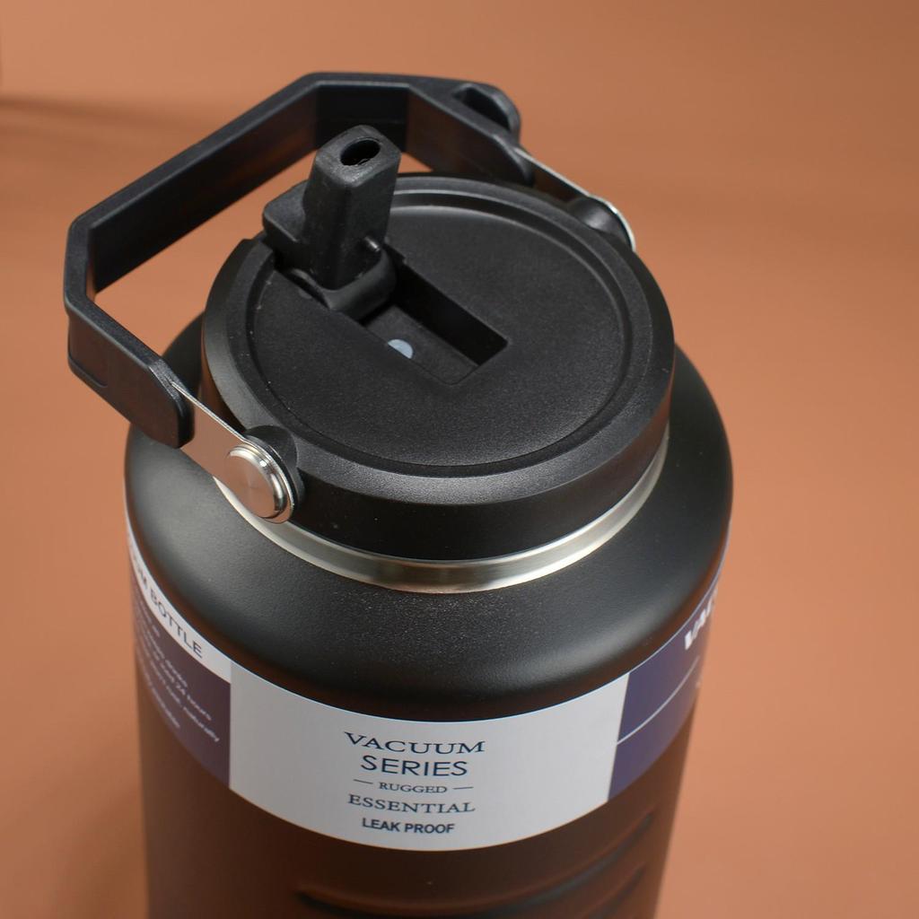 304 Stainless Steel Insulated Outdoor Water Bottle, Large Capacity, Stylish Design.