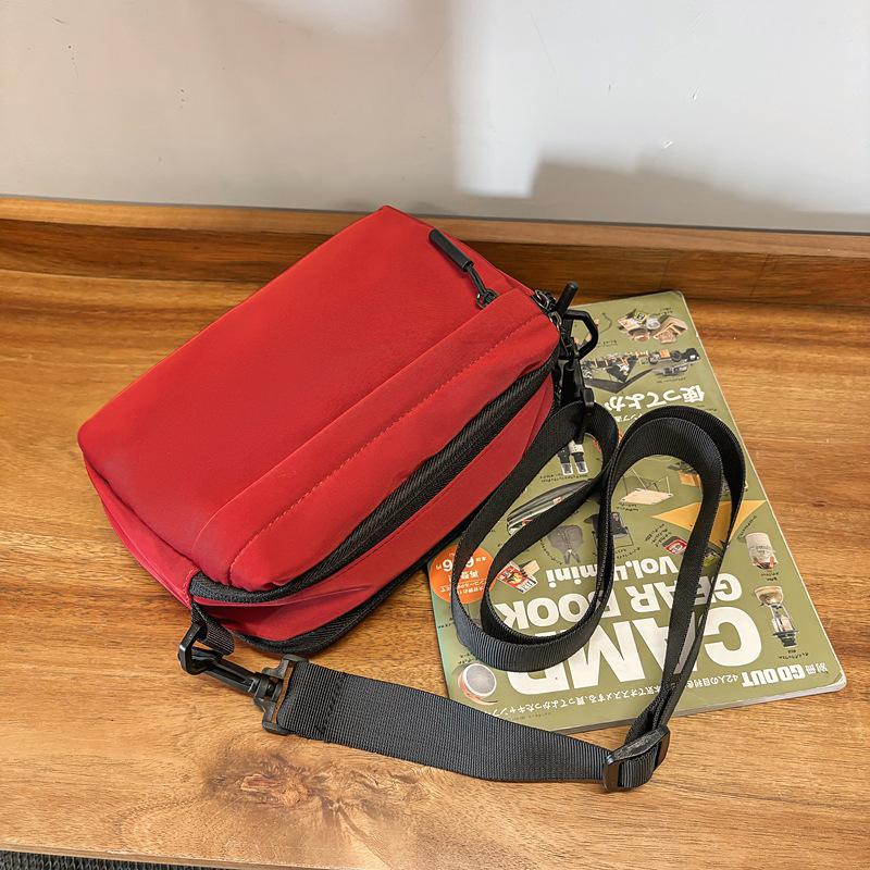 

Trendy crossbody bags, women s backpacks, men s bags, casual men s bags, one-shoulder small shoulder bags, women s messenger bags красный