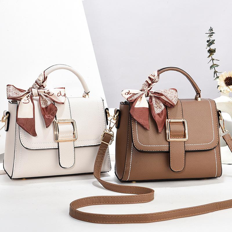 Women's Bag Women's 2025 New High-end Fashion Retro Versatile Shoulder Messenger Bag Small Square Bag Women's Bag