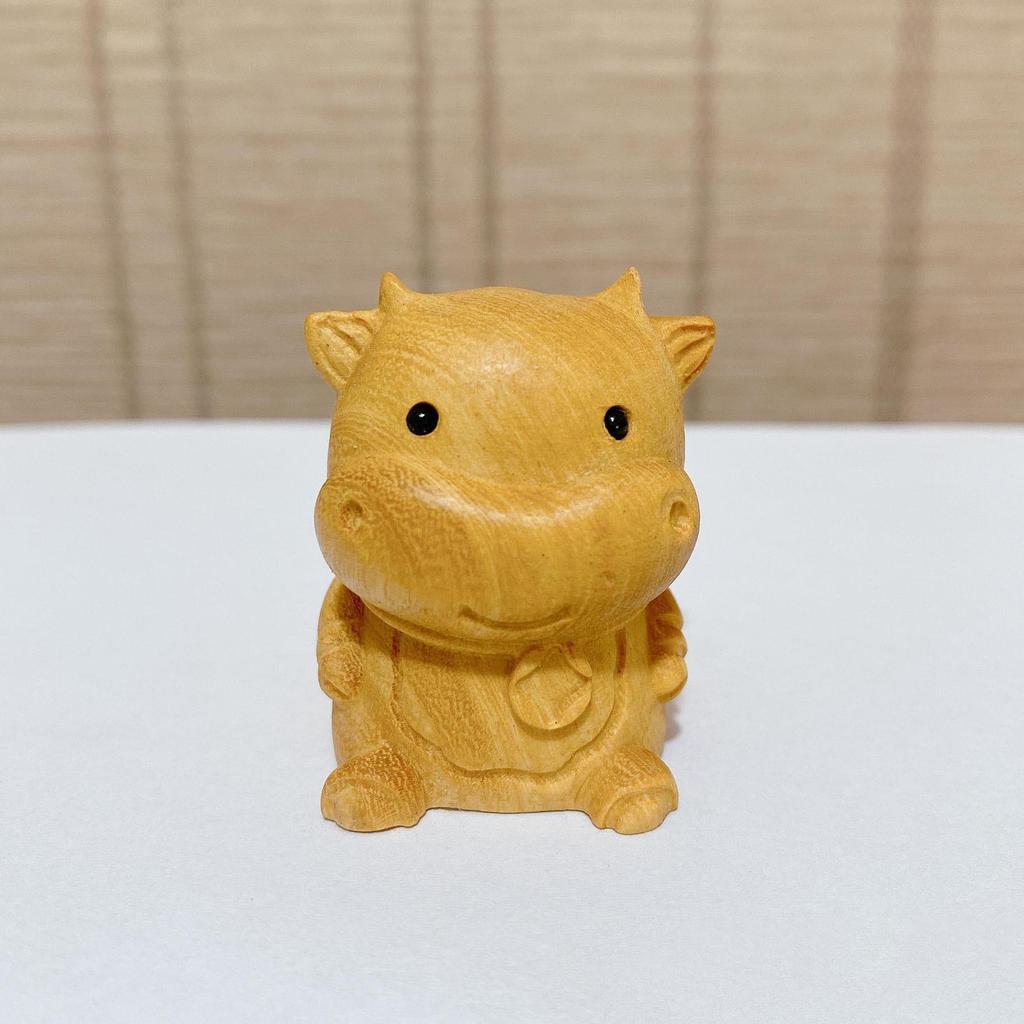Handheld Zodiac Animal Thuja Wood Carvings: Cute Office Desk Healing Gifts