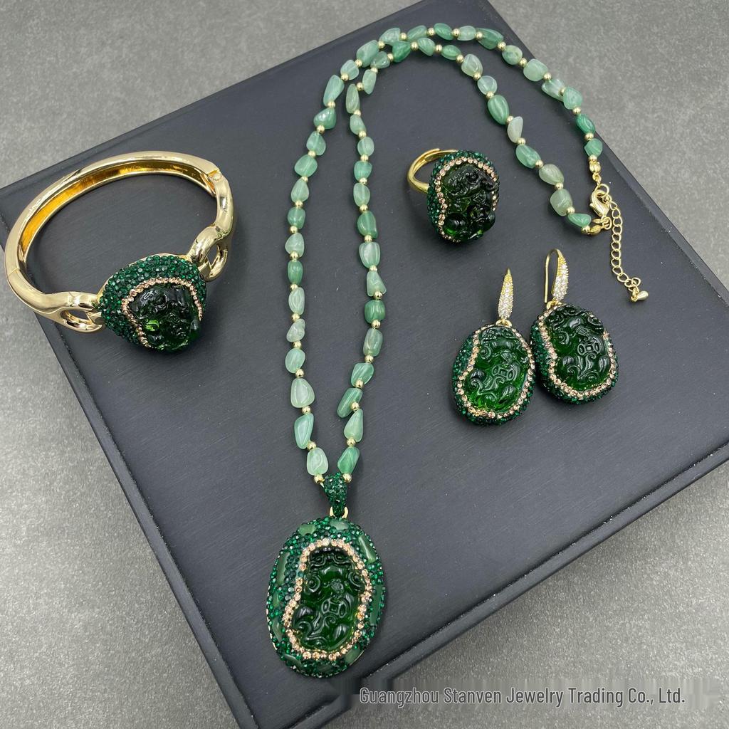 Vintage Pixiu Aventurin Smykkesett - Smaragd Fire Deler
