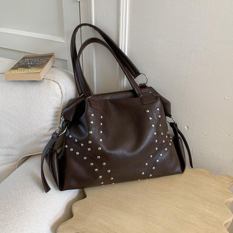 Retro Portable Locomotive Bag Women's 2025 New Trendy Fashion Niche Tote Bag High-end Large-capacity Armpit Bag