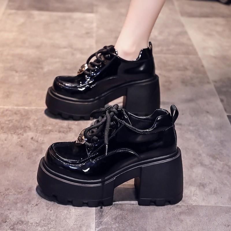 

Мода Мода Любовь Маленькие кожаные туфли Женские 2025 Весна Новые Высокий блочный каблук Западные Одинарные туфли 39 чёрный