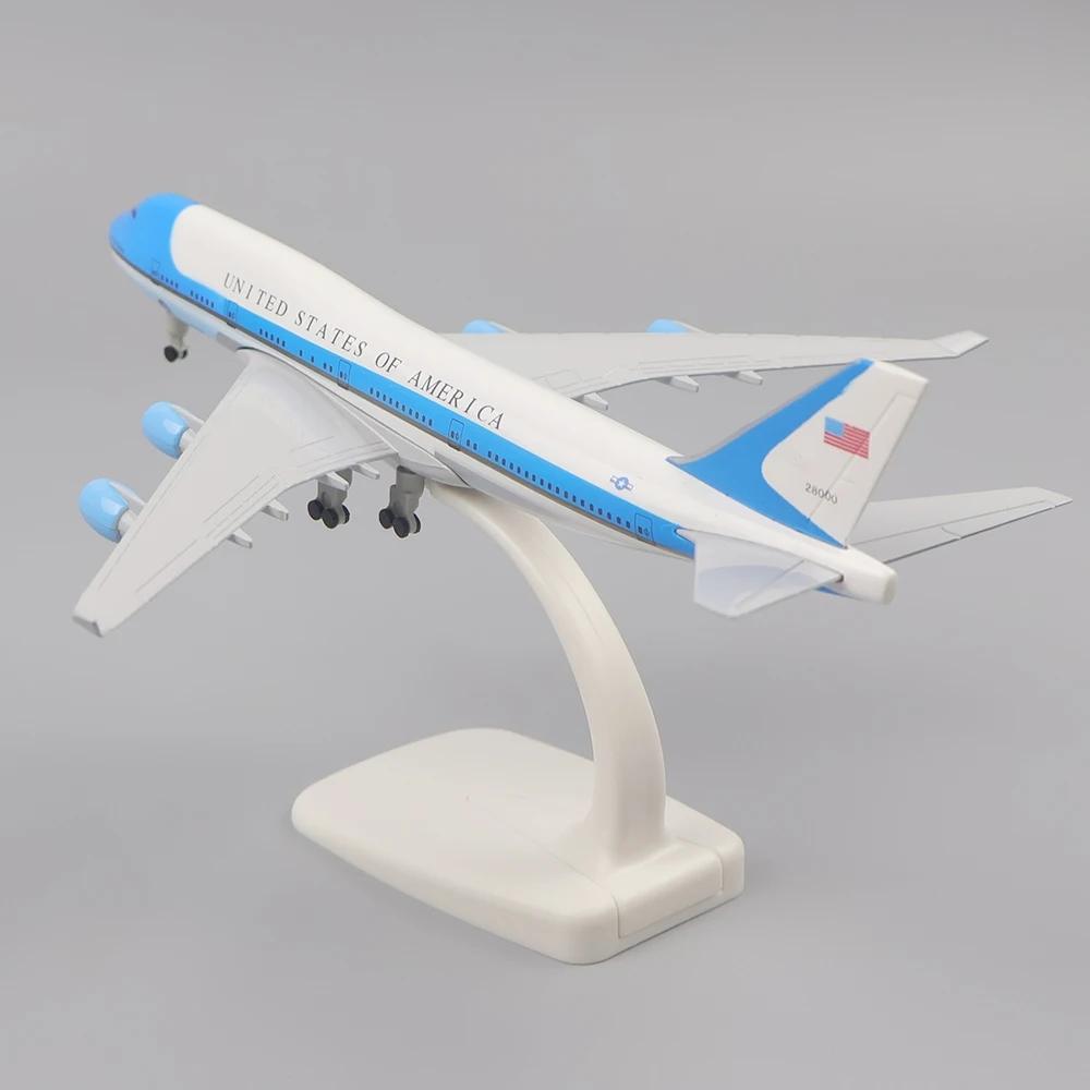 Room Decor 20CM 1:400 Airplane Model Diecast Metal B747 Airplane Air Force One Aircraft Airlines Airways Plane Models W Landing