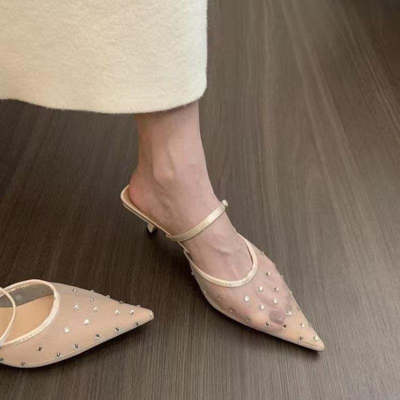 

Французский темперамент Стразы Баотоу Полушлепанцы Женская уличная обувь Весна и Лето Сетчатые Дышащие Высокий каблук Крутая швабра 40 белый