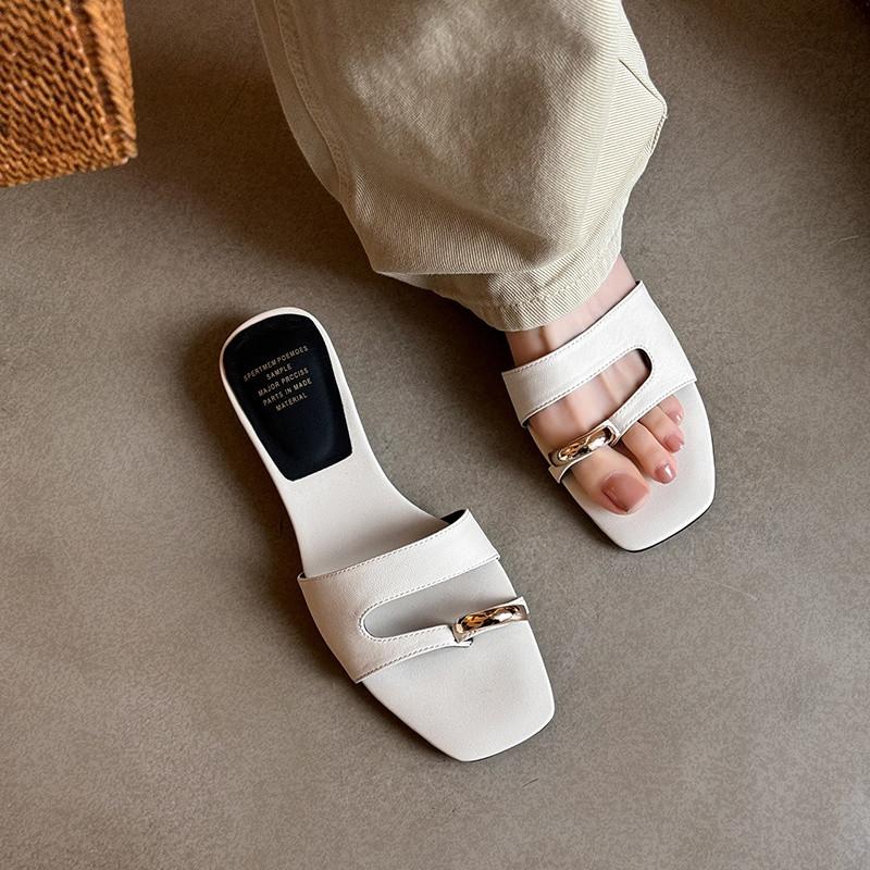 Mode Neue Sommer Hausschuhe Zehensandalen Hausschuhe für Damen Mode Eckige Zehen Keilabsatz Damen Schuhe Niedrige Absätze Hausschuhe Sandalen Silberfarben