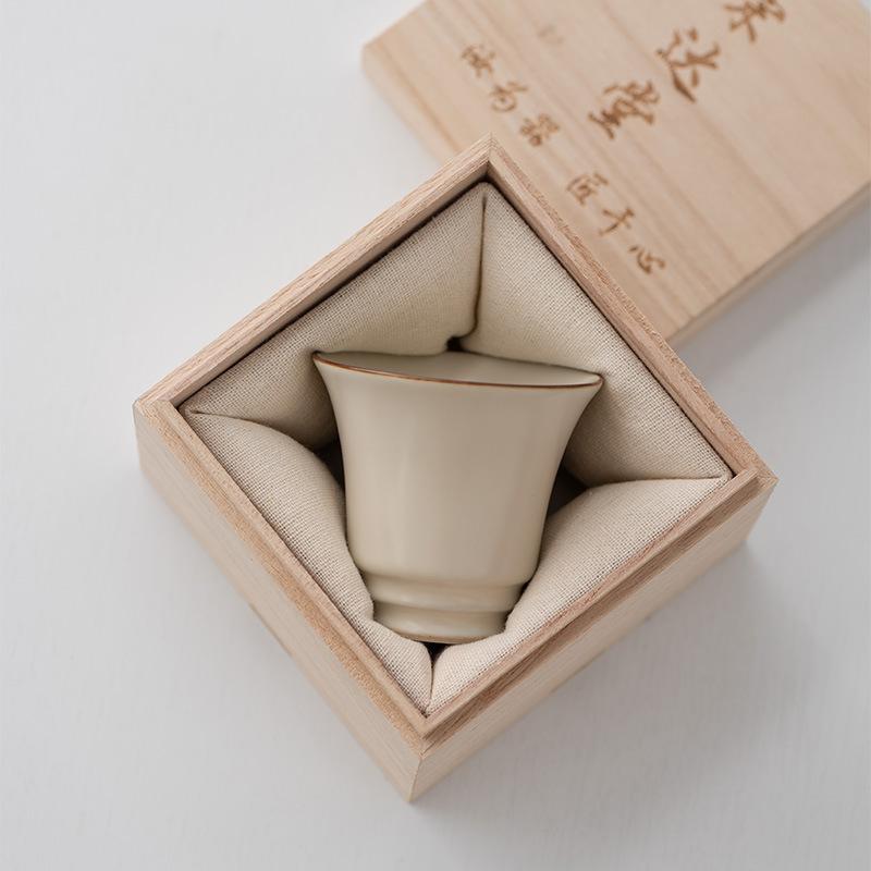 Beige Ru Kiln Cup Master Cup Handmade High-end Teacup Master Famous High-end Cup Kung Fu Tea Set